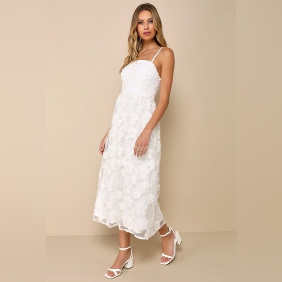 Delightful Charisma White Embroidered Sequin Mesh Midi Dress Medium - Picture 4 of 9